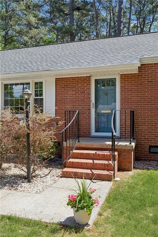 200 Mistletoe Drive Newport News VA 23606