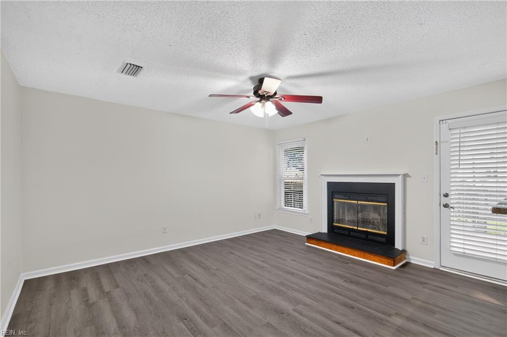431 Warner Hall Place Newport News VA 23608