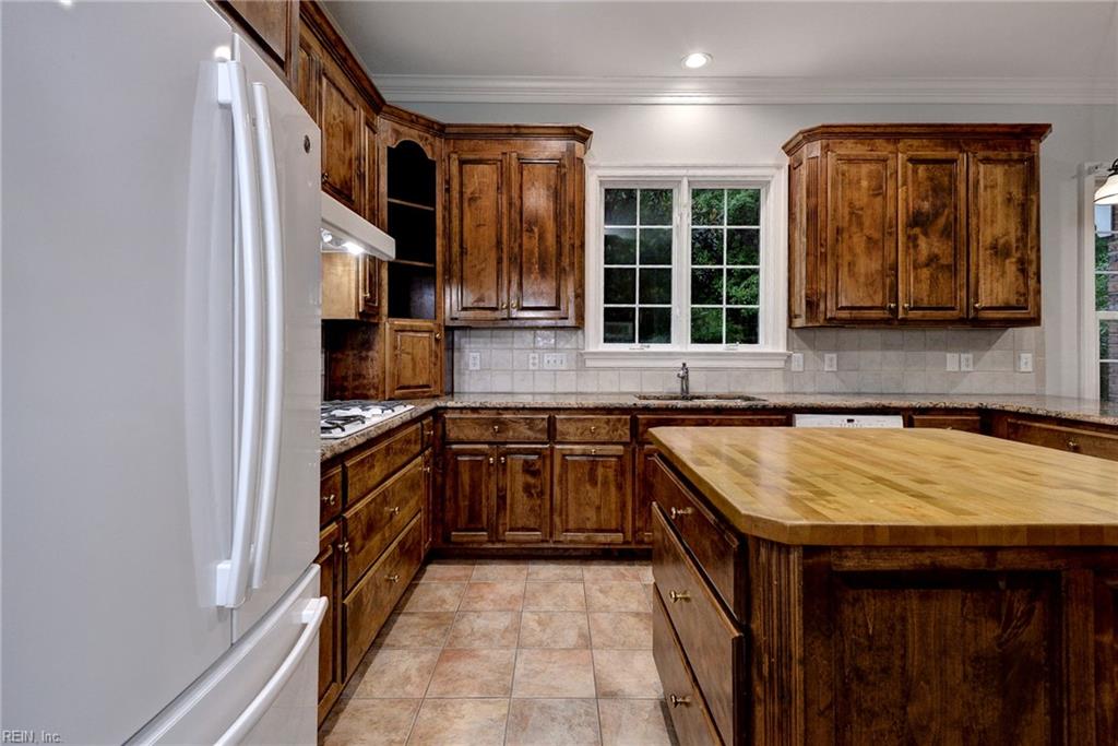 2076 Harpers Mill Williamsburg VA 23185