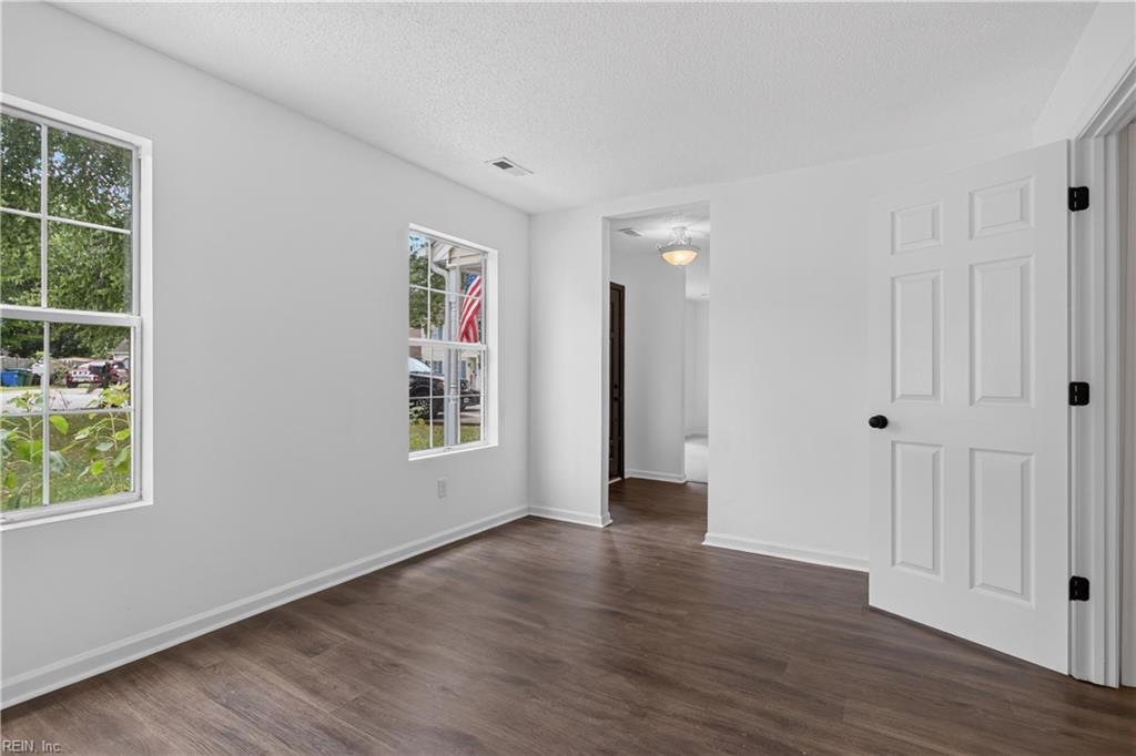902 Sir Lionel Court Newport News VA 23608