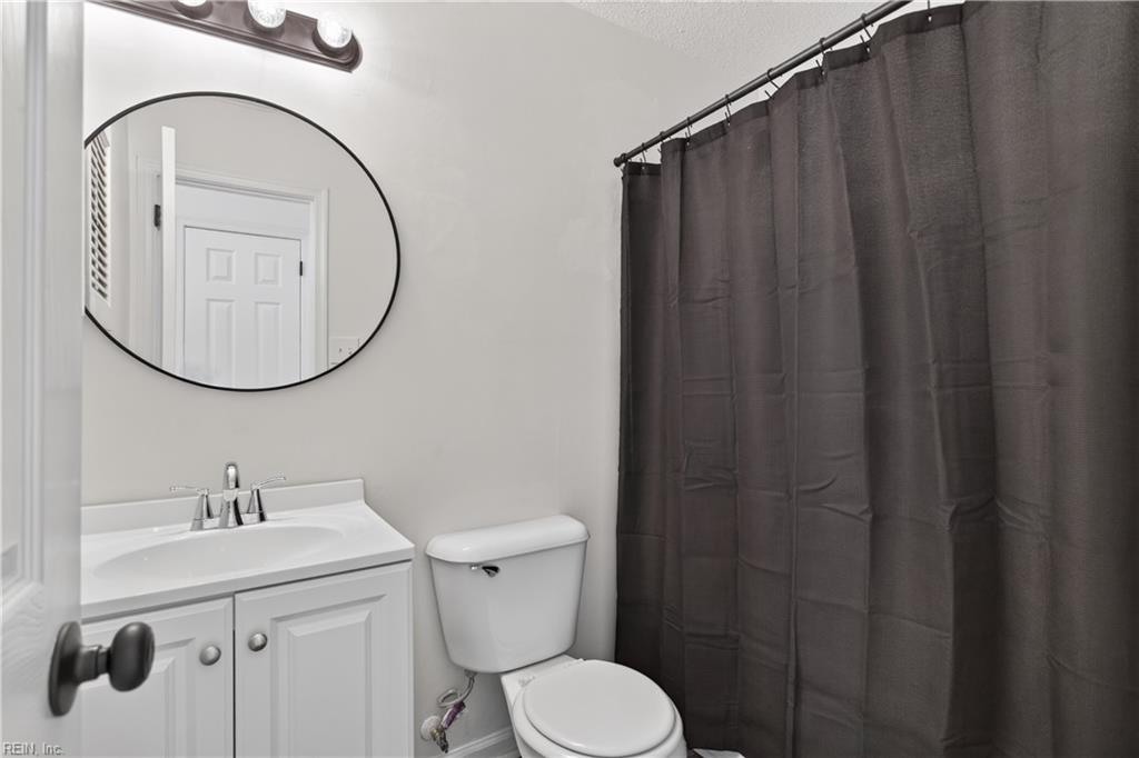 902 Sir Lionel Court Newport News VA 23608