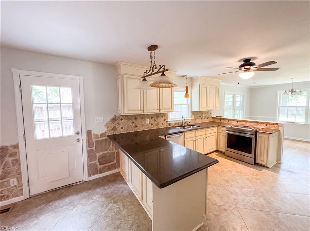 101 Bonito Drive Yorktown VA 23692