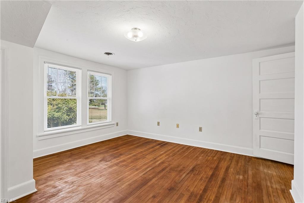 121 Old Railway Road Yorktown VA 23692