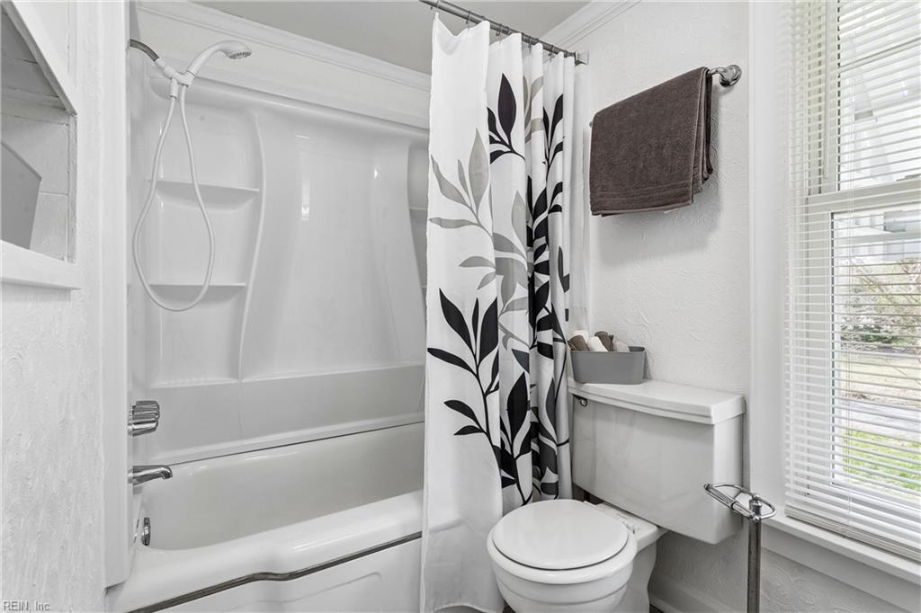 121 Old Railway Road Yorktown VA 23692