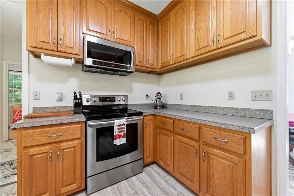 9851 Autumn Woods Lane Gloucester VA 23061