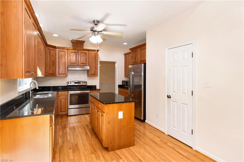 105 Crossing Waters Way Yorktown VA 23690
