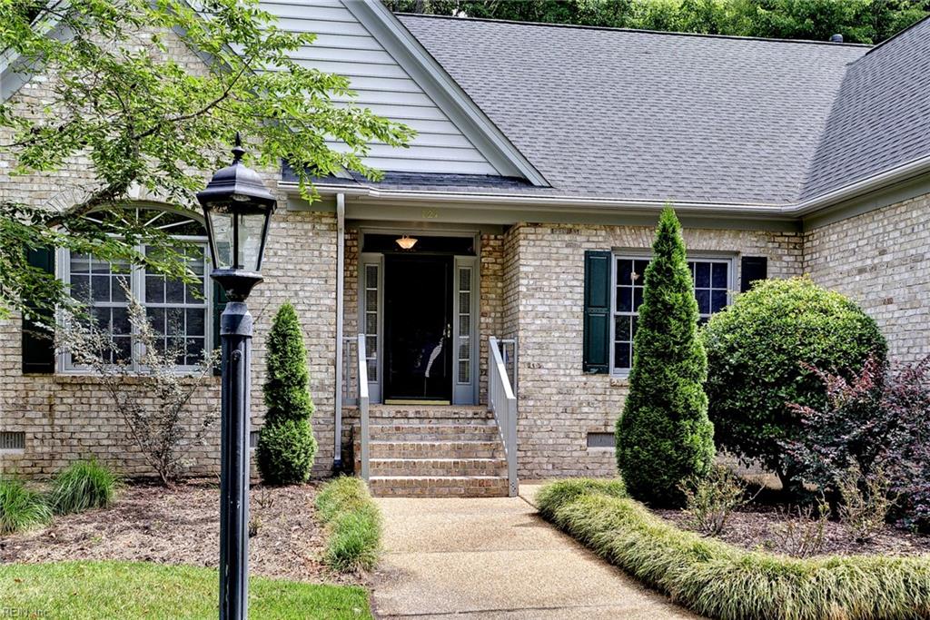121 Tern Court Yorktown VA 23692