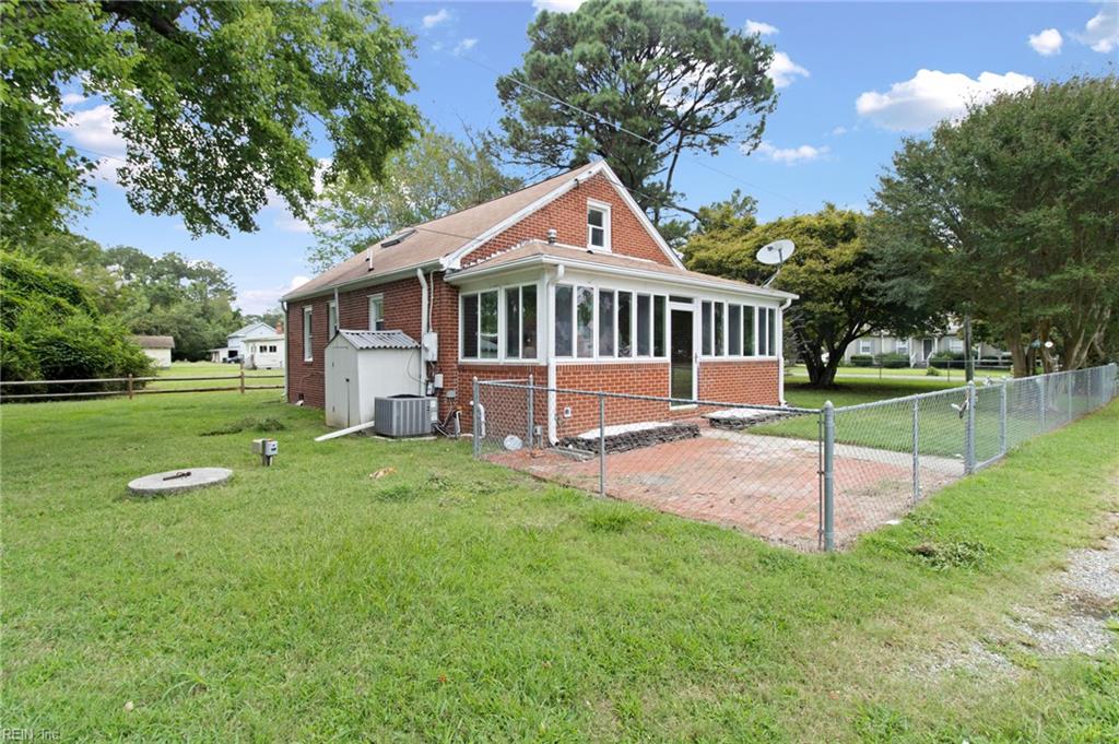 6092 Allmondsville Road Gloucester VA 23061