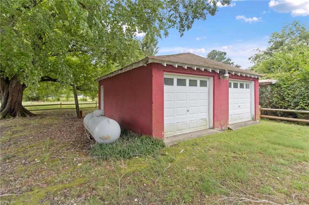 6092 Allmondsville Road Gloucester VA 23061
