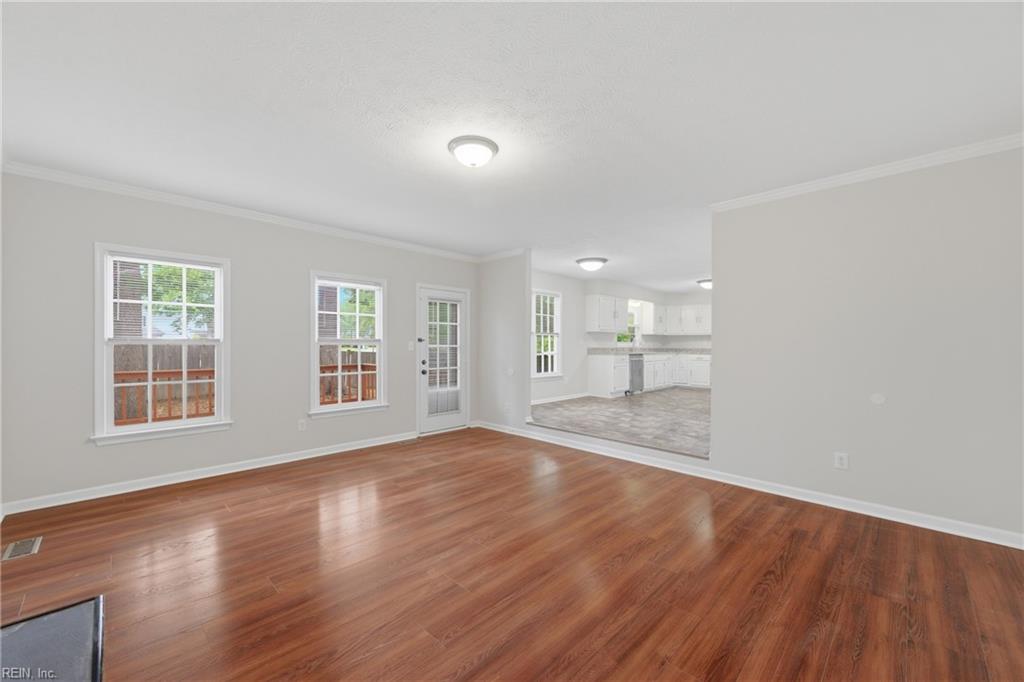 821 Lancaster Lane Newport News VA 23602