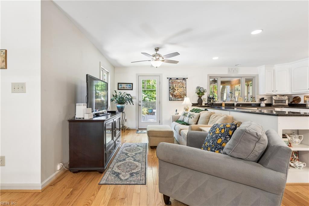 8 Bradford Circle Newport News VA 23602
