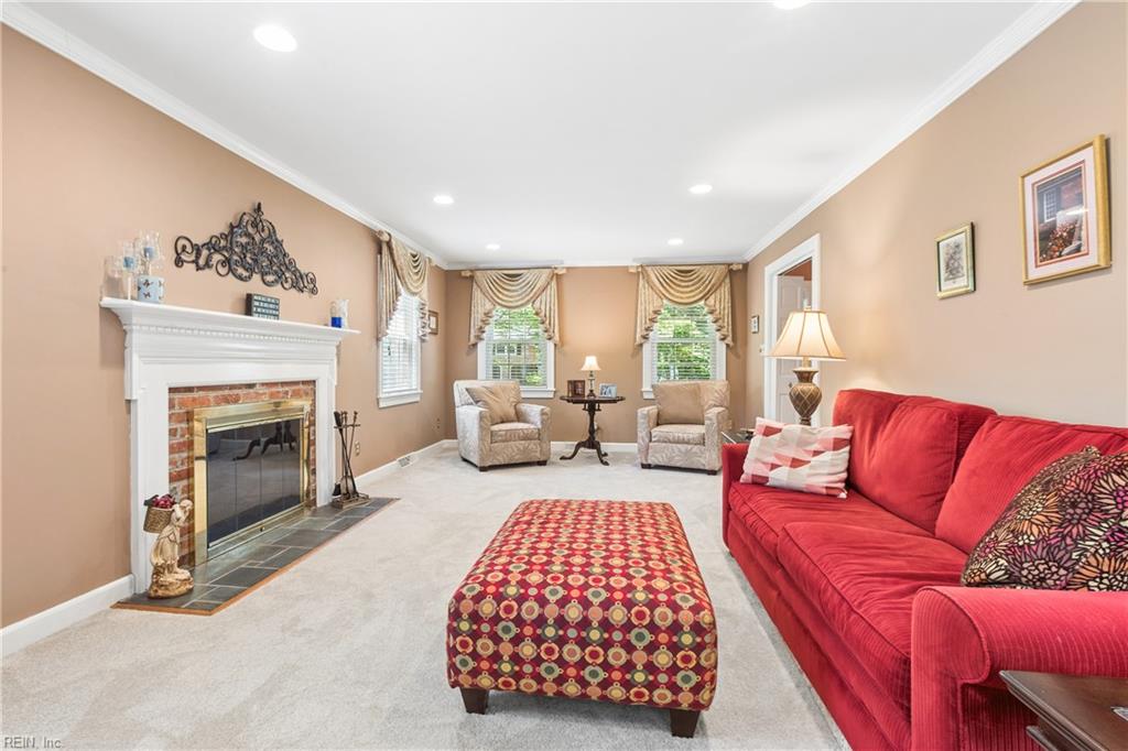 8 Bradford Circle Newport News VA 23602