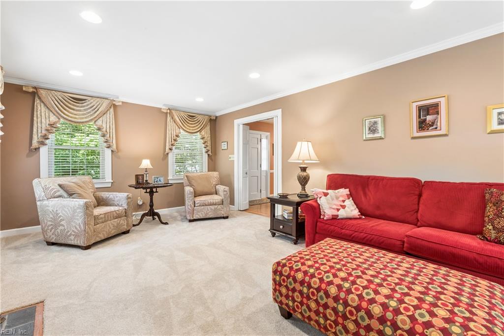 8 Bradford Circle Newport News VA 23602