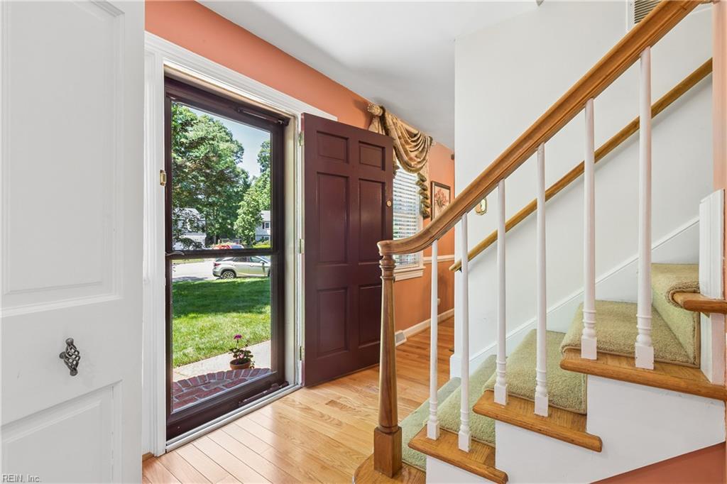 8 Bradford Circle Newport News VA 23602