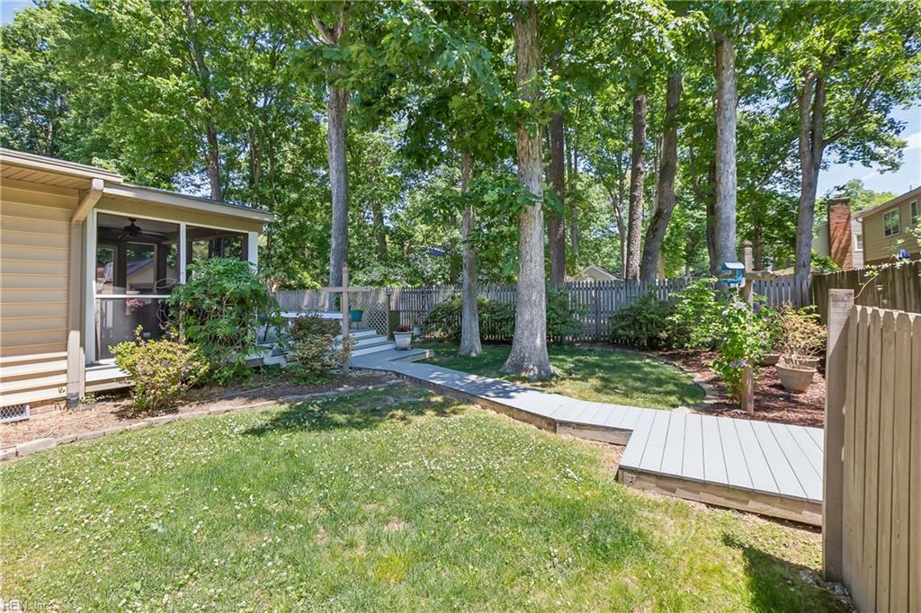 8 Bradford Circle Newport News VA 23602