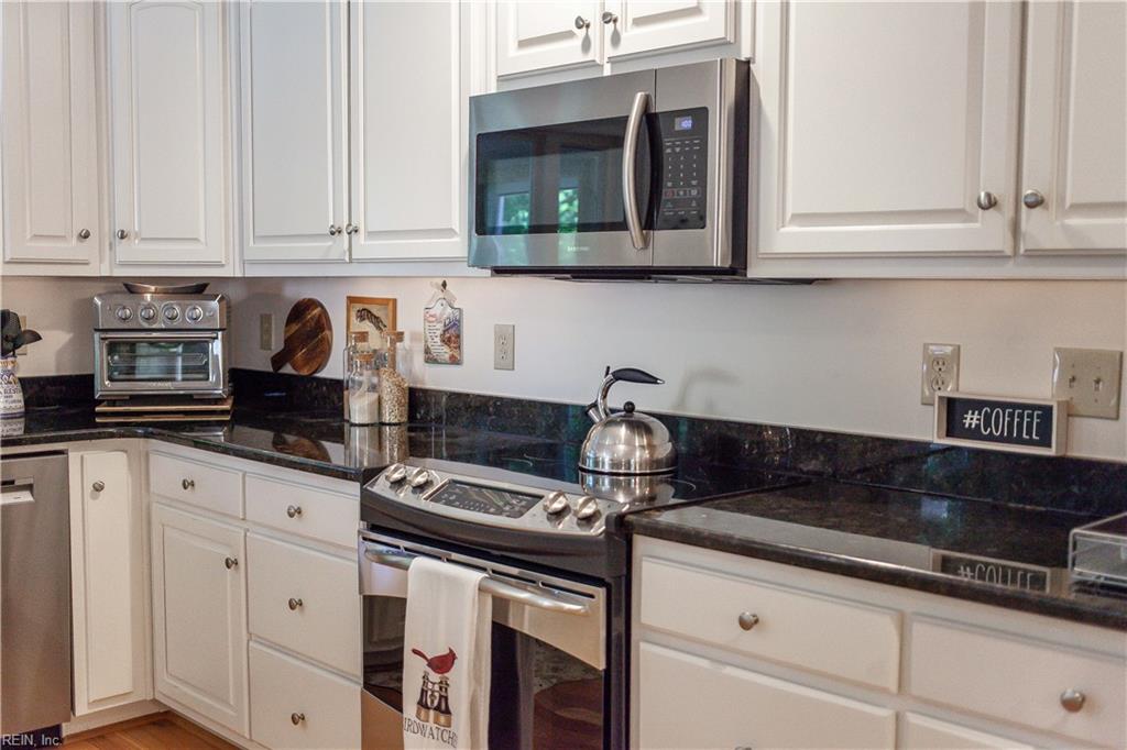 8 Bradford Circle Newport News VA 23602