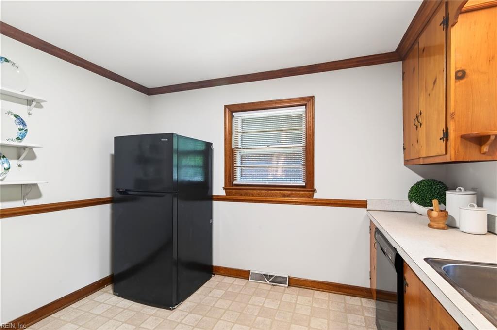 2 Larchmont Crescent Newport News VA 23606