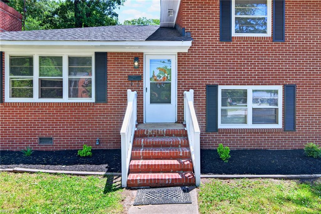 2 Larchmont Crescent Newport News VA 23606