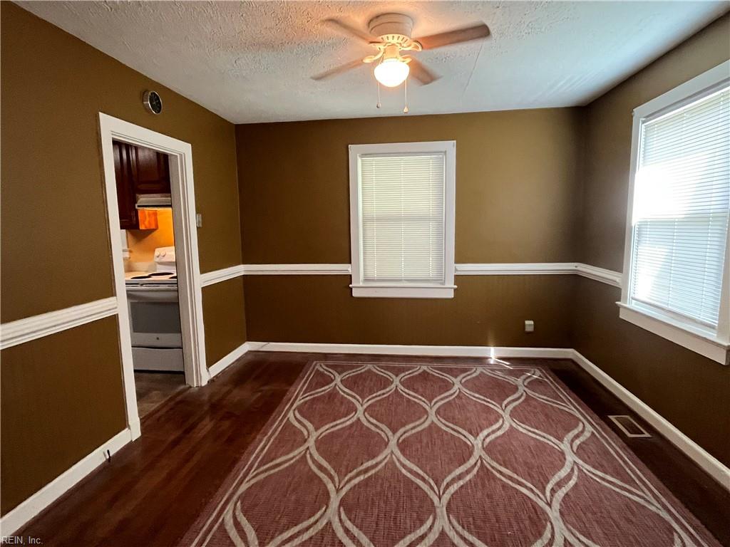 33 Davis Avenue Newport News VA 23601