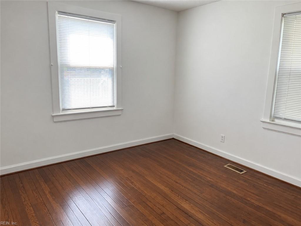 33 Davis Avenue Newport News VA 23601