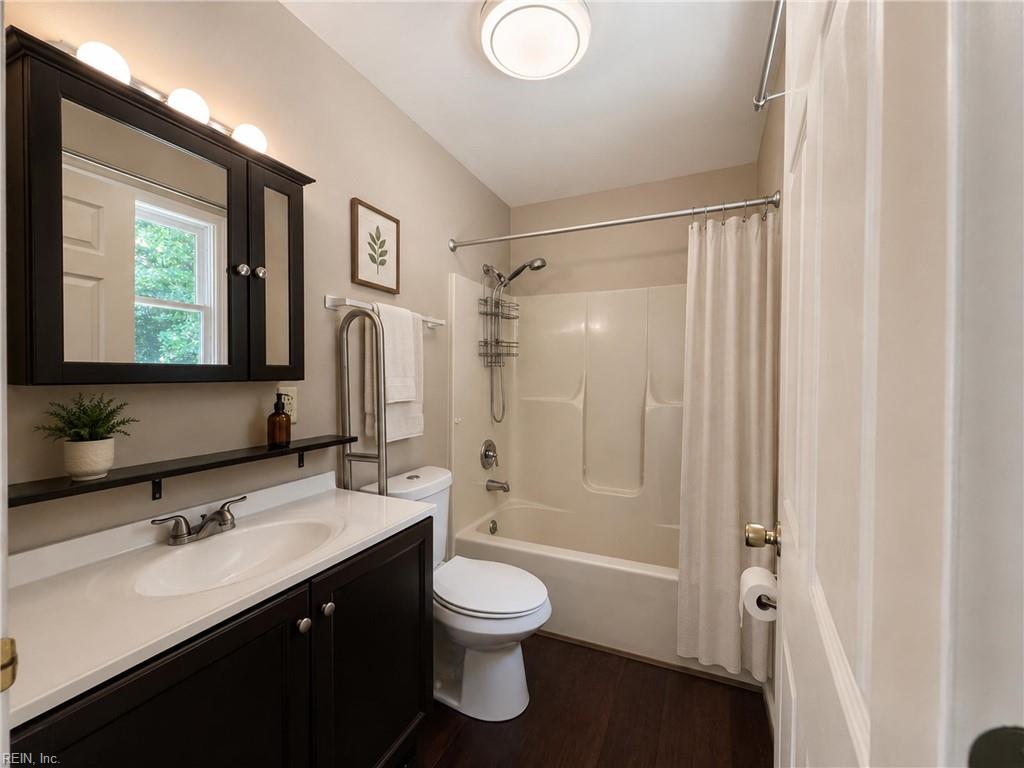 8253 Manor Drive Gloucester VA 23061