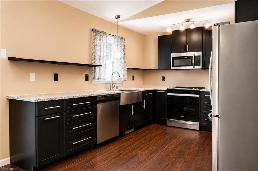 8253 Manor Drive Gloucester VA 23061