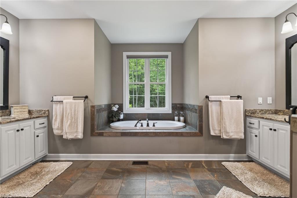 118 Collington Run Yorktown VA 23693