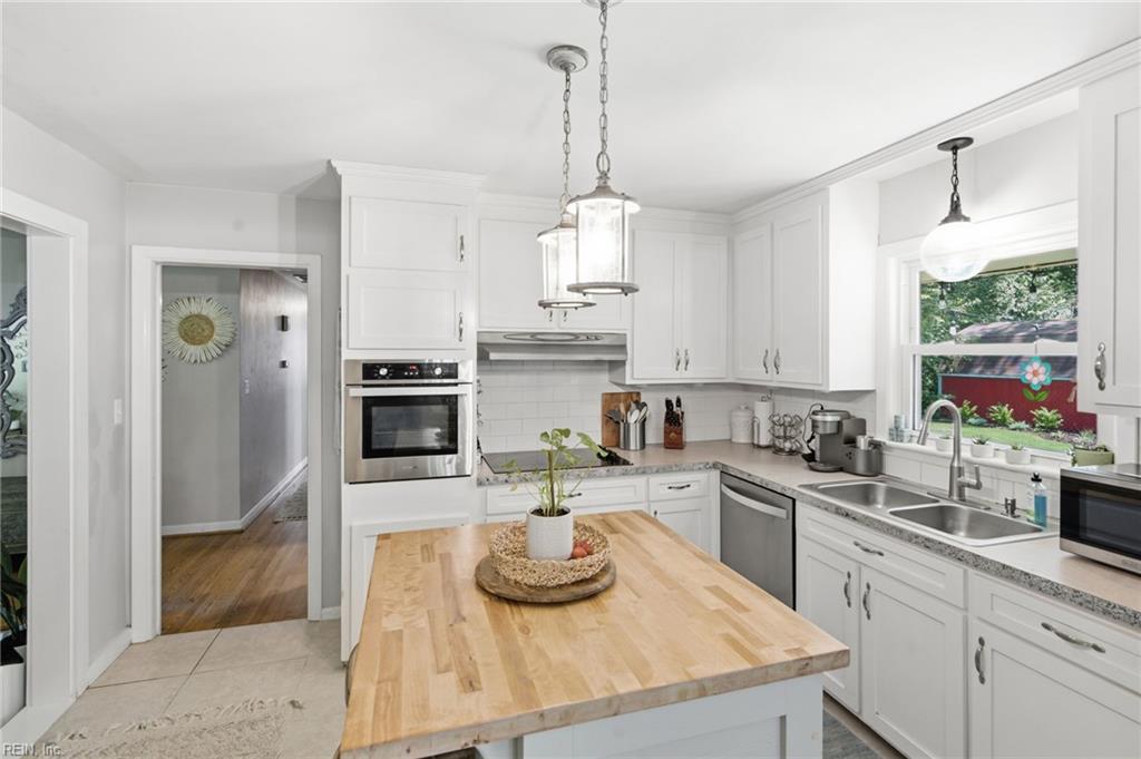 7 Indian Springs Drive Newport News VA 23606