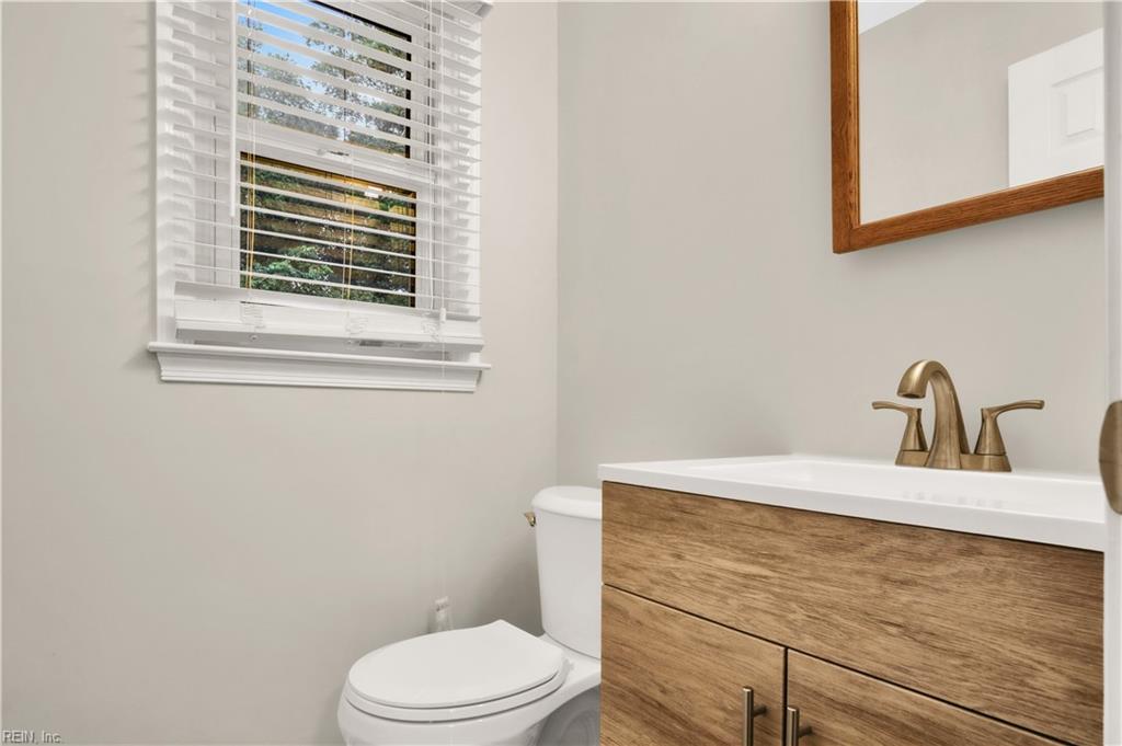 211 Stony Ridge Court Newport News VA 23608