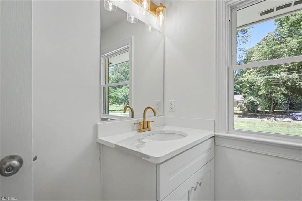 110 Artillery Road Yorktown VA 23692