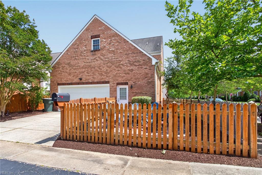 281 T.s. Eliot Street Newport News VA 23606