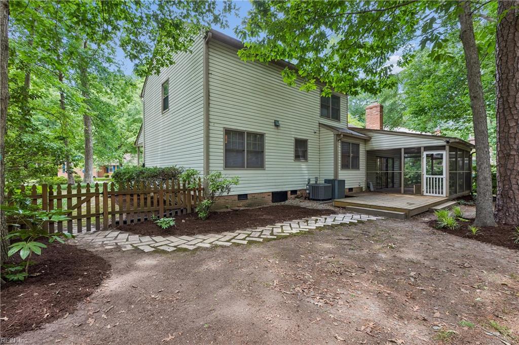 100 Accomac Turning Yorktown VA 23693