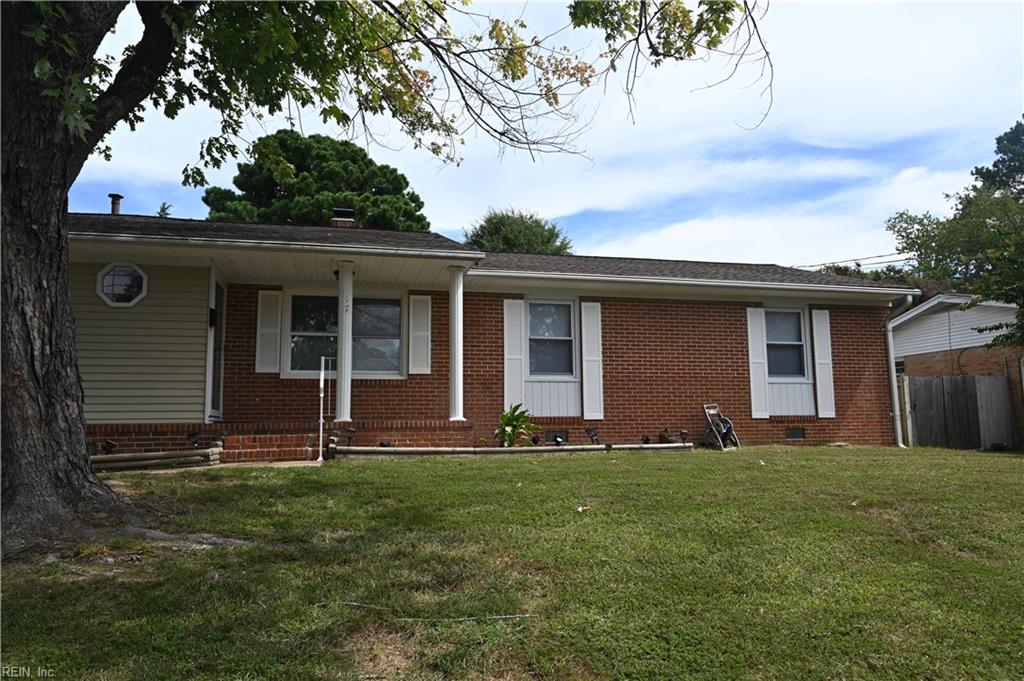 17 Sandra Drive Newport News VA 23608