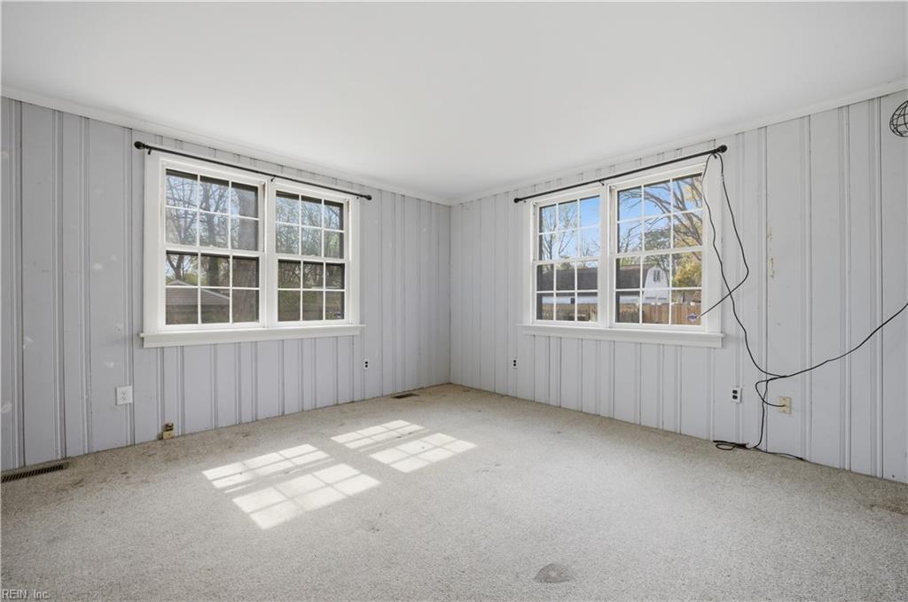 17 Green Oaks Road Newport News VA 23601