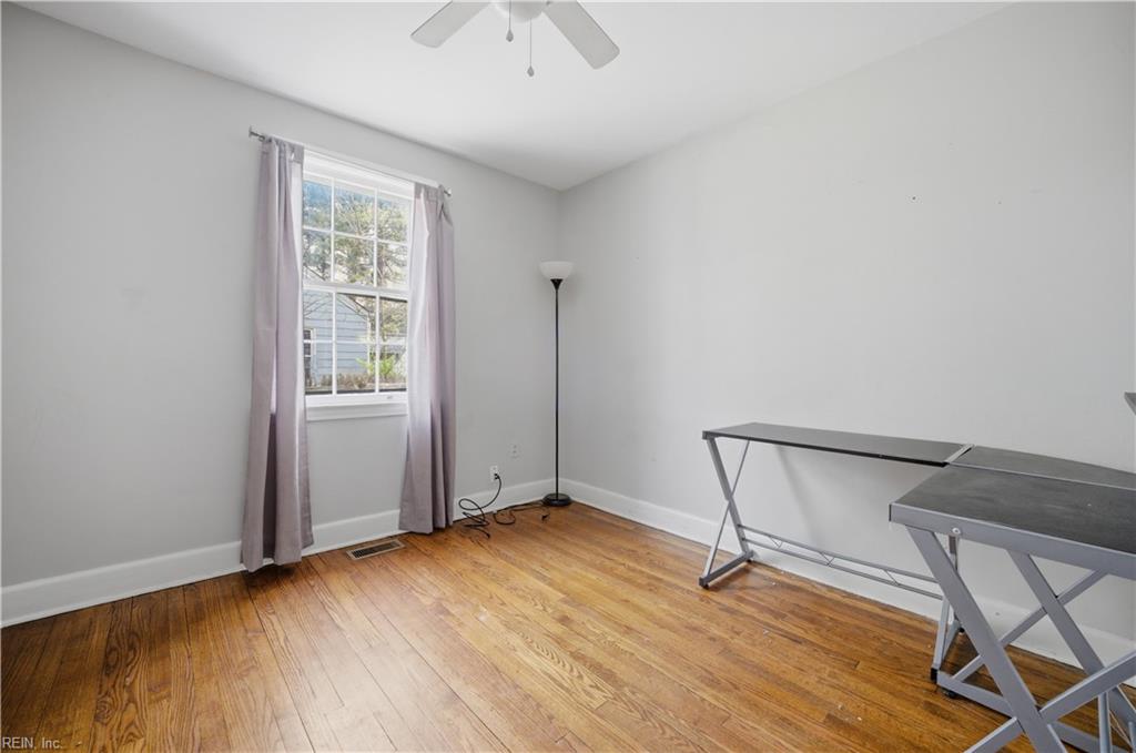 17 Green Oaks Road Newport News VA 23601
