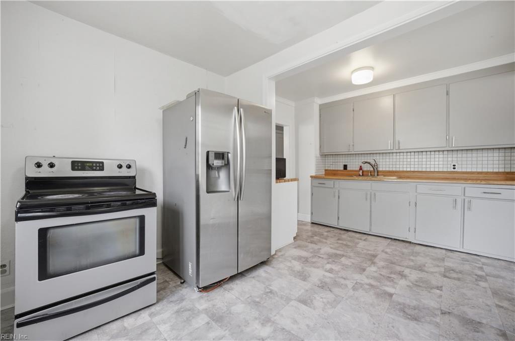 17 Green Oaks Road Newport News VA 23601