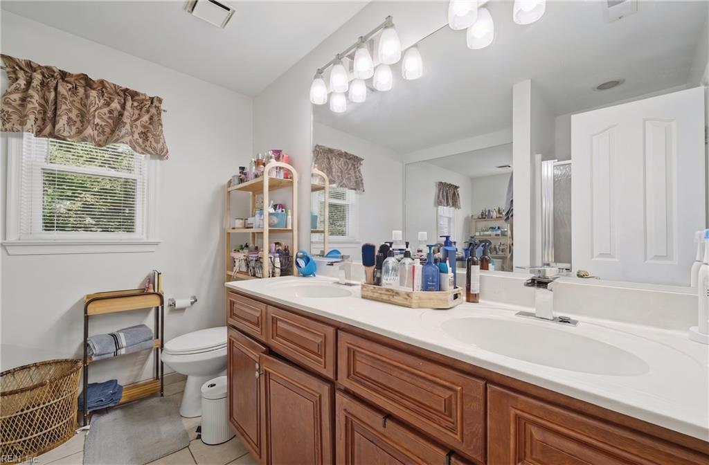 853 Yorkshire Lane Newport News VA 23608