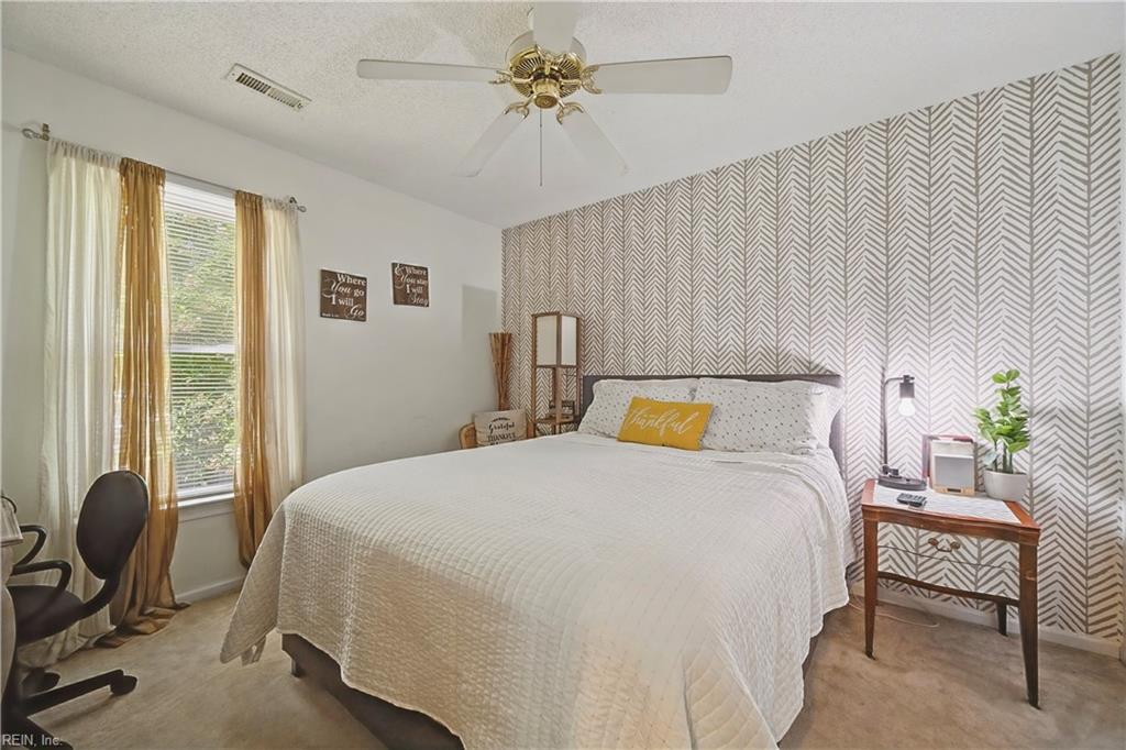853 Yorkshire Lane Newport News VA 23608
