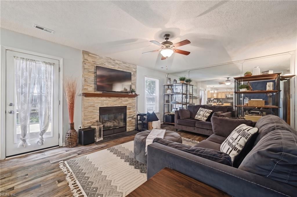 853 Yorkshire Lane Newport News VA 23608