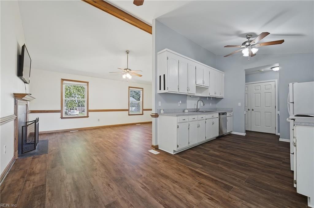 737 Leonard Lane Newport News VA 23601