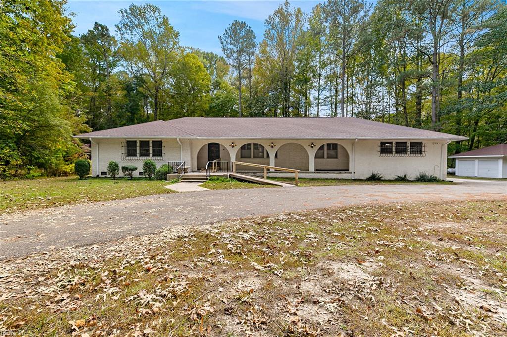 5935 Seldon Pond Road Gloucester VA 23061