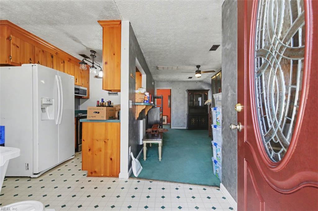 9937 Bacons Lane Gloucester VA 23061