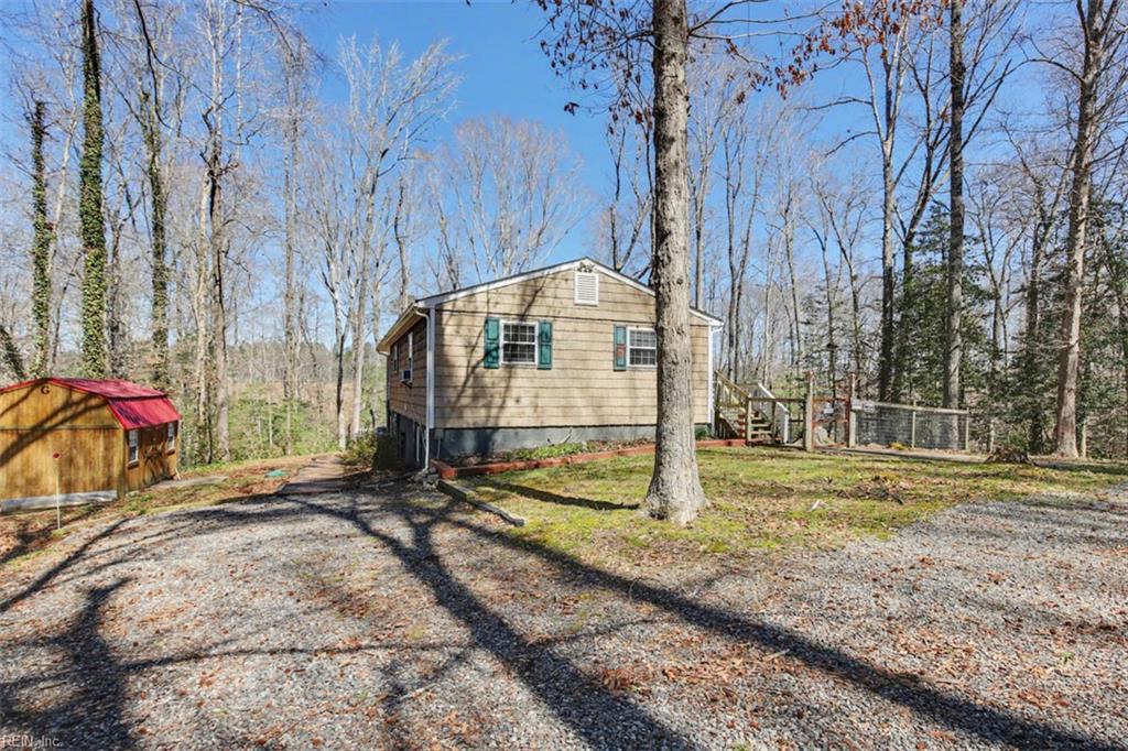 9937 Bacons Lane Gloucester VA 23061