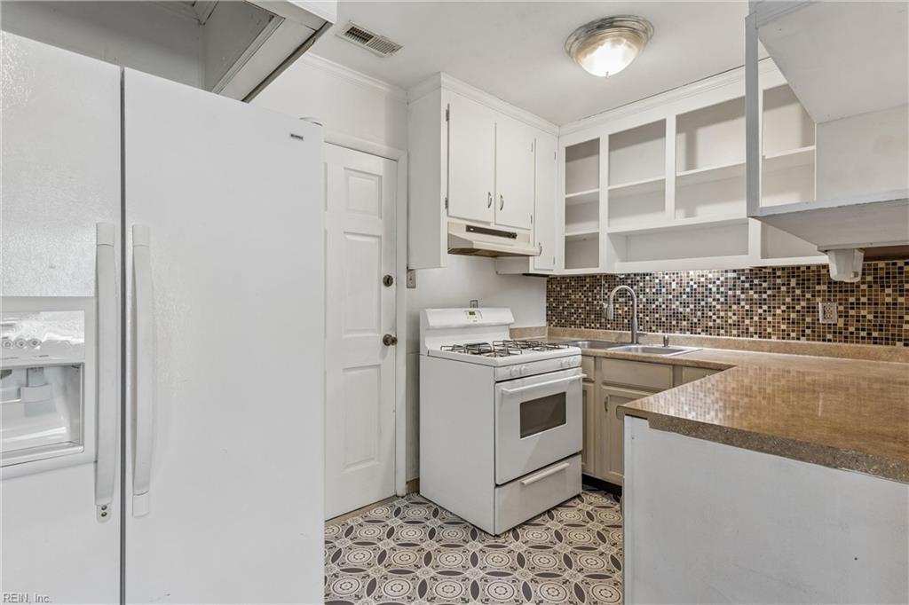 7702 Orcutt Avenue Newport News VA 23605