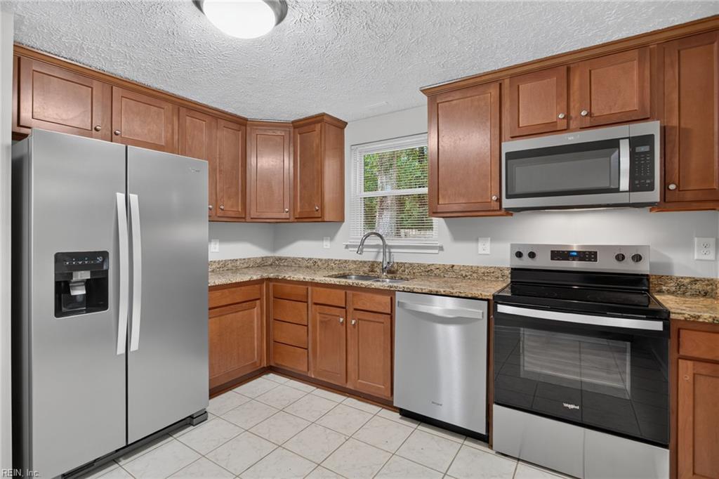221 Anne Drive Newport News VA 23601