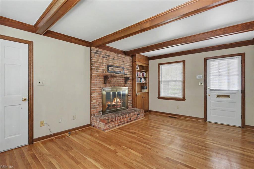 323 Williamsburg Court Newport News VA 23606