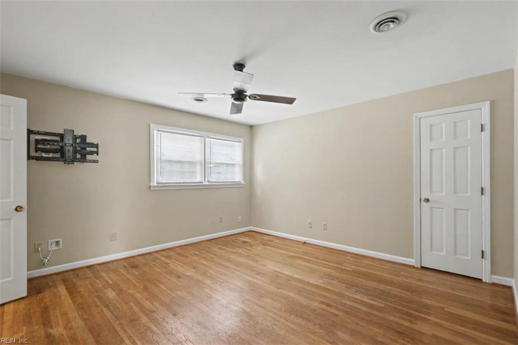 323 Williamsburg Court Newport News VA 23606