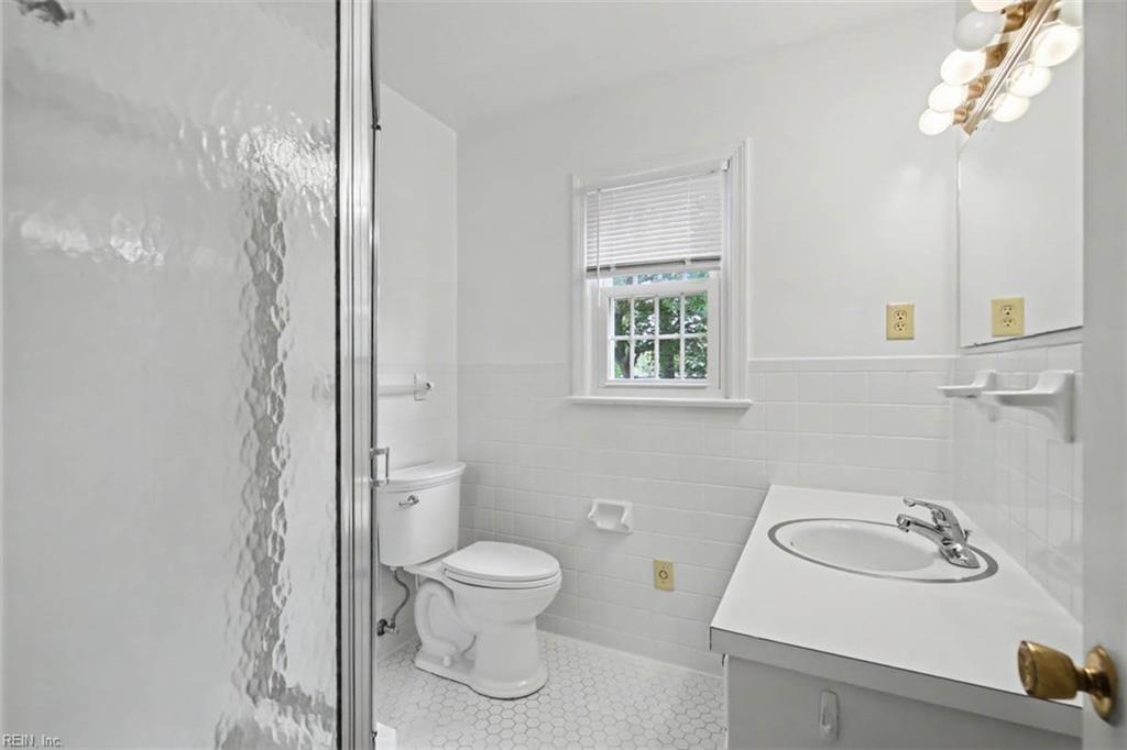 323 Williamsburg Court Newport News VA 23606