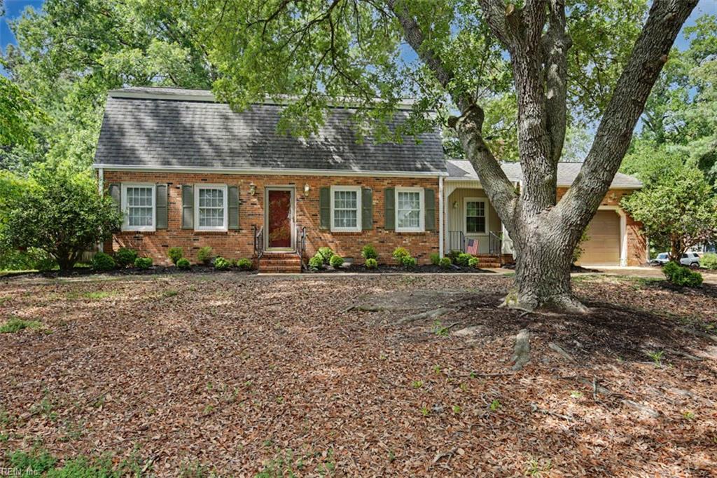 323 Williamsburg Court Newport News VA 23606