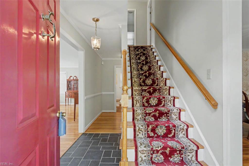 323 Williamsburg Court Newport News VA 23606